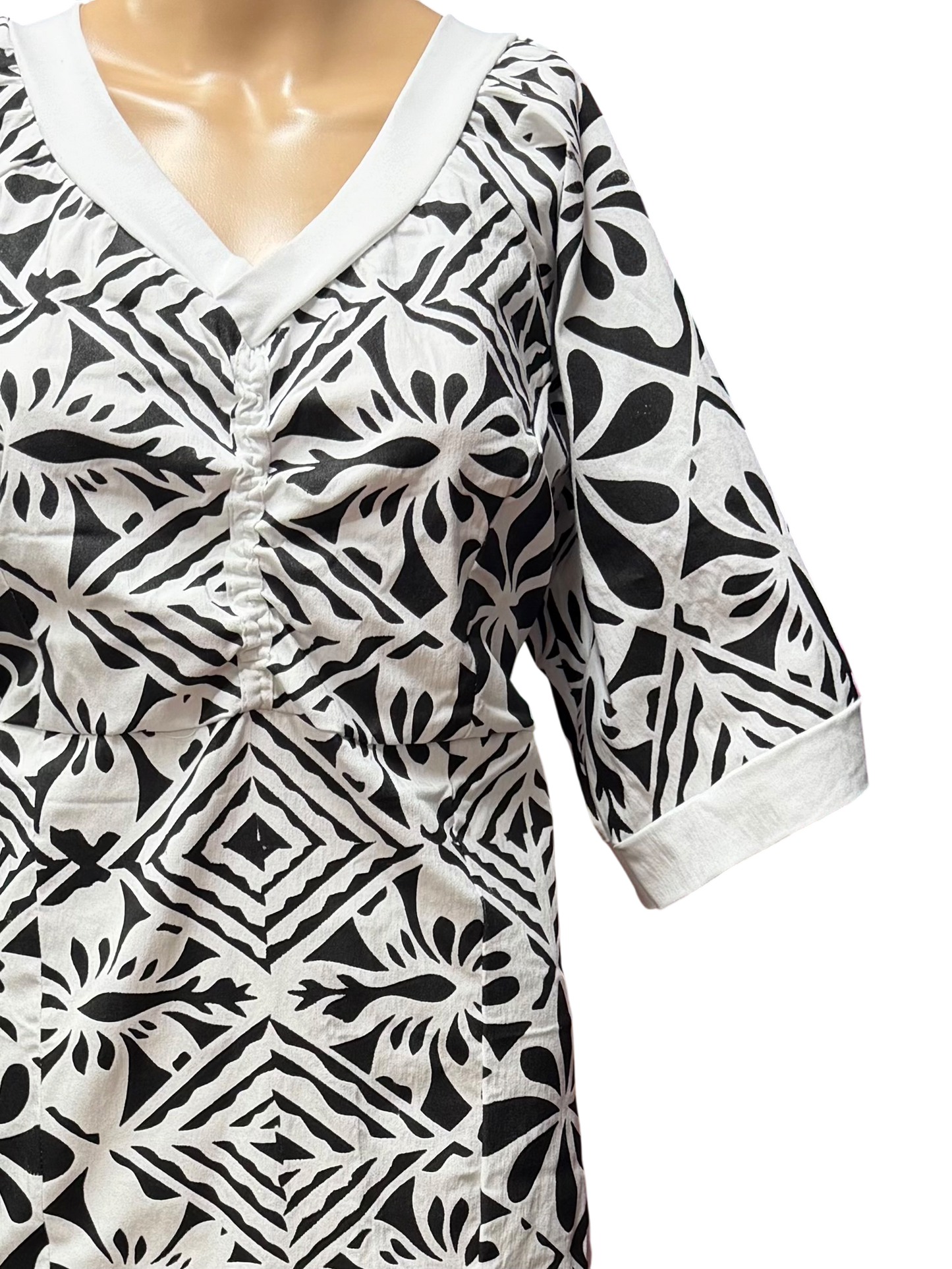 (Size 20) Hand-Painted White Puletasi