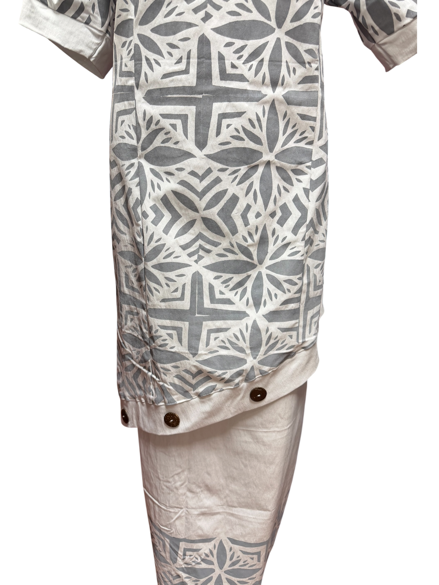 (Size 20) Hand-Painted White Puletasi
