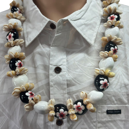 Kukui Nut with Cowrie Rosettes Shell Lei/Ula