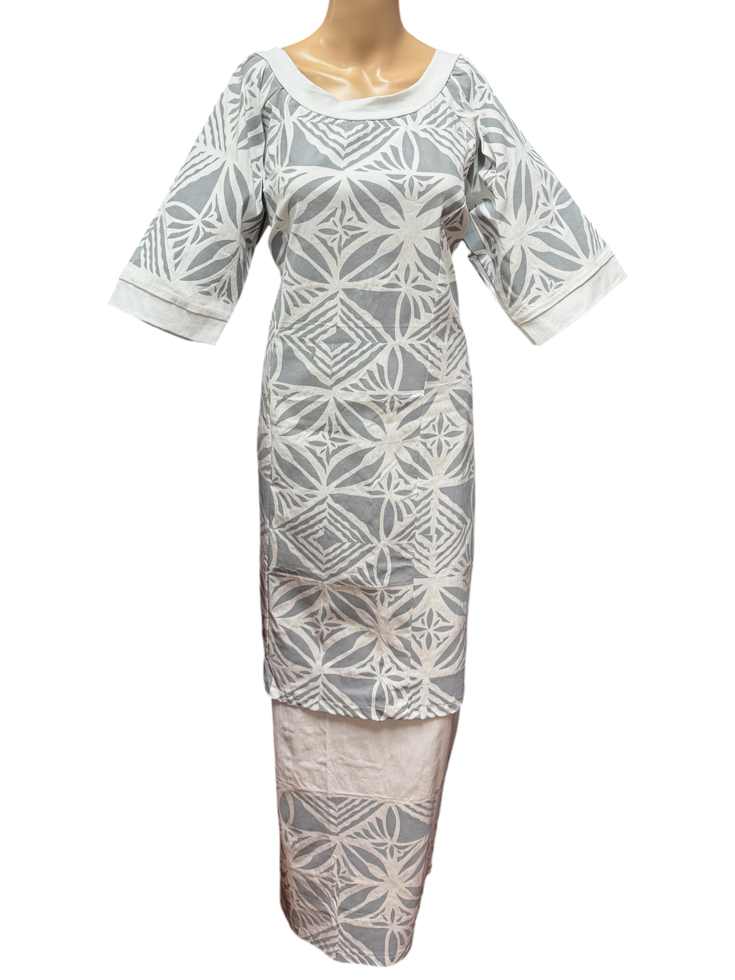 (Size 20) Hand-Painted White Puletasi
