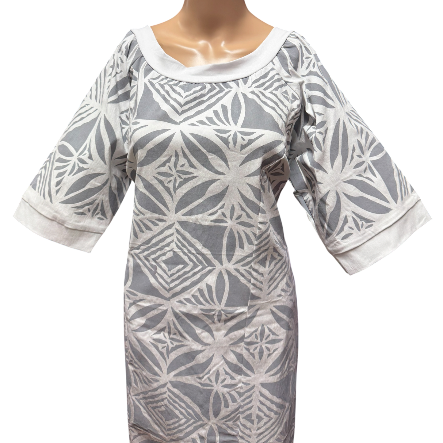 (Size 20) Hand-Painted White Puletasi