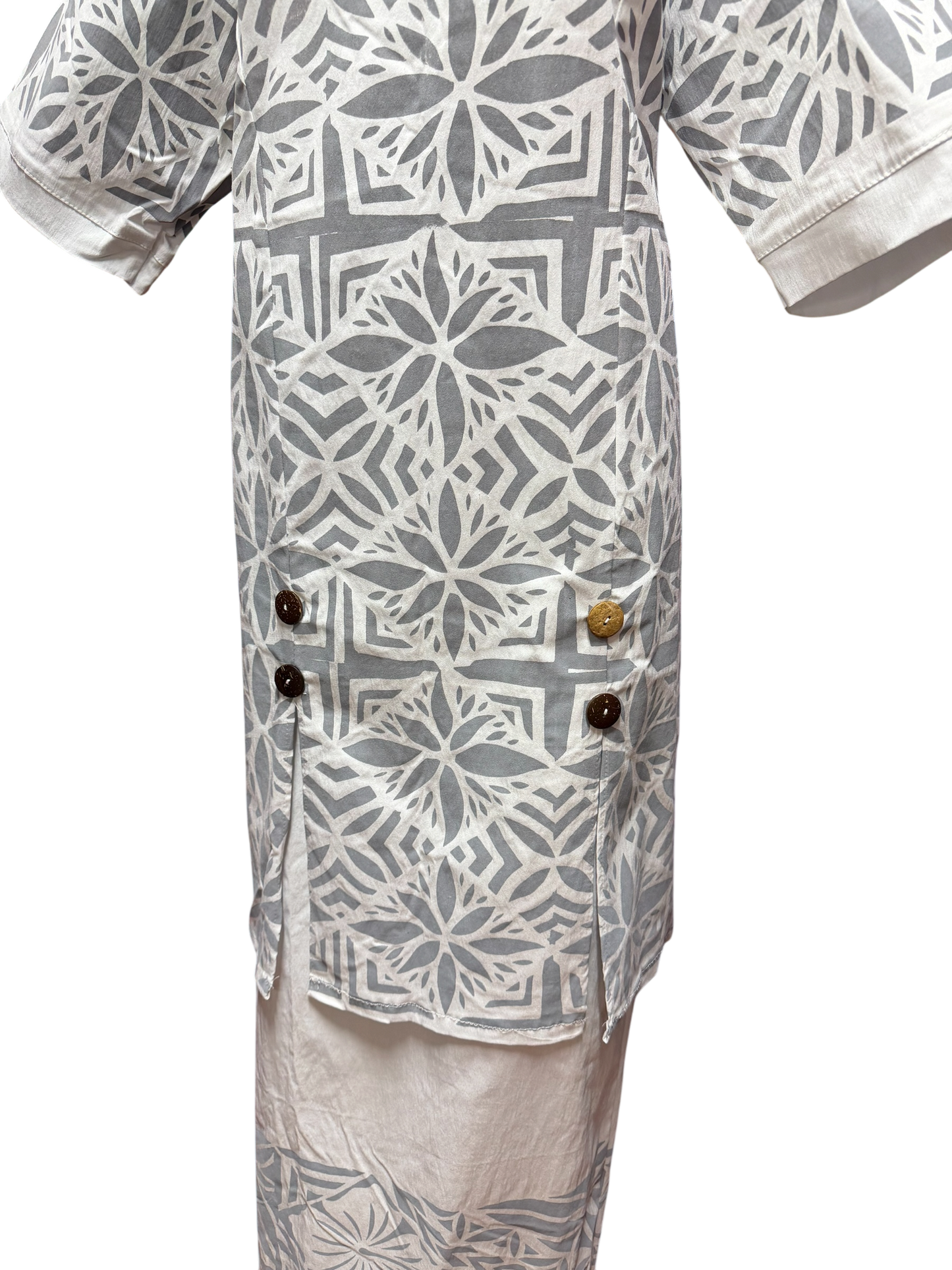 (Size 22) Hand-Painted White Puletasi